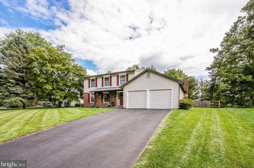 6905 Raspberry Plain Pl, Springfield, VA 22153-1402