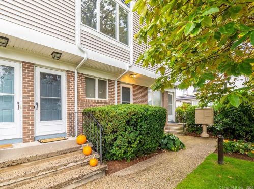 25 Cottage St, Norwalk, CT 06855-1900