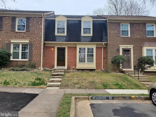 7469 Adams Park Ct, Annandale, VA 22003-5723