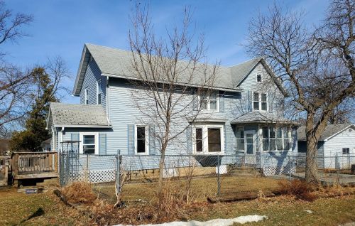 411 Division Ave, Cherry Grove, MN 55975-1624