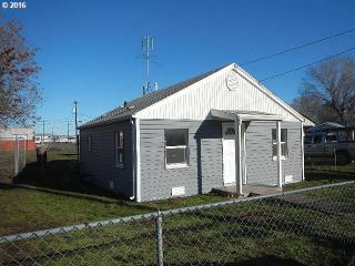 210 Beech Ave, Hermiston, OR 97838-1012
