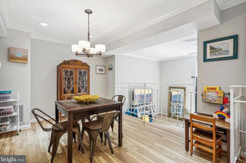 5269 Bradgen Ct, Springfield VA  22151-3524 exterior