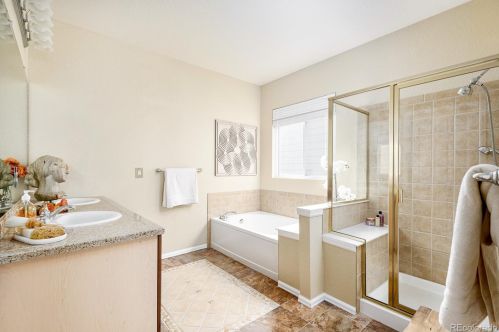 8136 Algonquian Cir, Aurora CO 80016-7018 exterior