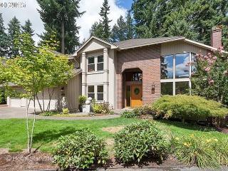 13865 Secretariet Ln, Beaverton, OR 97008-9403