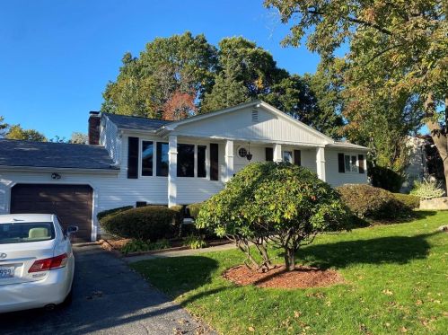 3 Stephanie Dr, Providence, RI 02904-2913