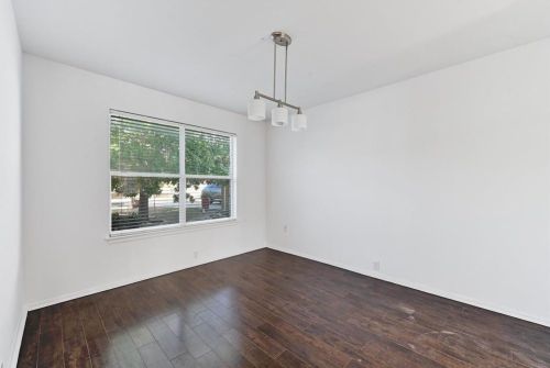 480 Camelia Pkwy, Uhland TX  78640-5939 exterior