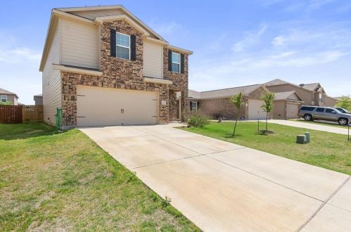 1557 Breanna Ln, Uhland, TX 78640