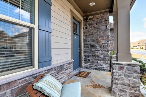106 Austin Dr, Atlanta, GA 30328-6116