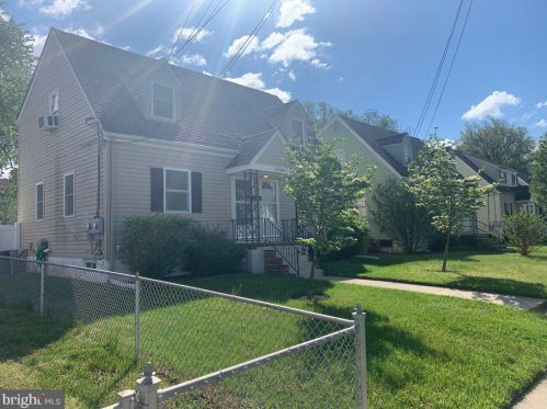 1129 Center Ave, Gloucester, NJ 08031-1515