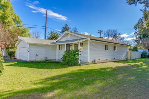 1302 Drexel Dr, Davis, CA 95616-1320