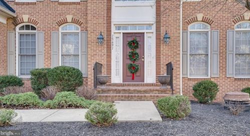 15691 Sedgefield Oaks Ct, Gainesville, VA 20155-3255