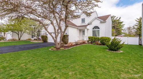 1336 Smoketree Ln, Hanover Park, IL 60103-1592