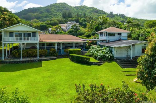45079 Kaneohe Bay Dr, Kaneohe, HI 96744