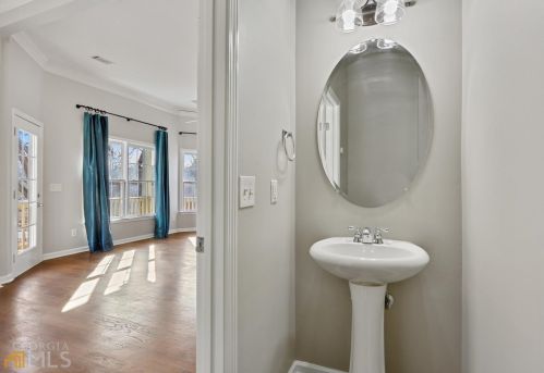 131 Bowen Cir, Atlanta GA  30315-2608 exterior