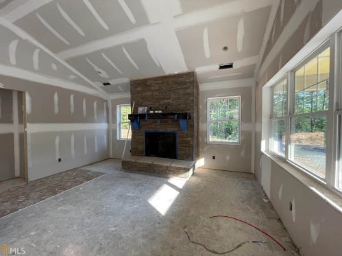 354 Walnut Hills Dr, Mineral Bluff, GA 30559-0072