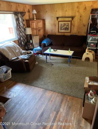 3101 Essex St, Lakehurst, NJ 08759-4737