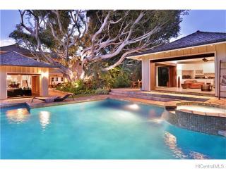 4051 Black Point Rd, Honolulu HI  96816-4815 exterior