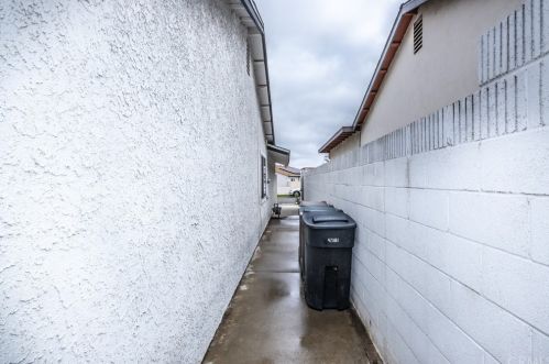 4122 Addington Dr, Anaheim CA  92807-2801 exterior