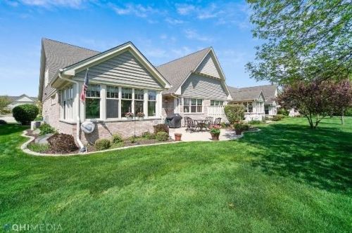 1031 Sterling Ct, Crown Point, IN 46307-2686