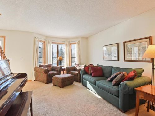 1539 Blackhawk Lake Dr, Saint Paul MN  55122-1258 exterior