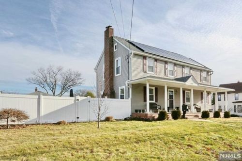 129 Columbus Ave, Hasbrouck Heights, NJ 07604-1024