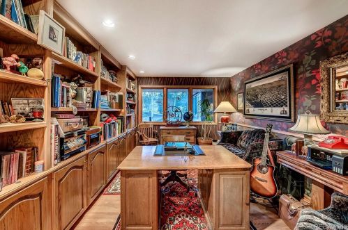 19285 Briarwood Dr, Aurora CO 80016-2132 exterior