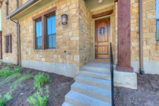 4612 Ruiz St, Austin TX  78723-3333 exterior