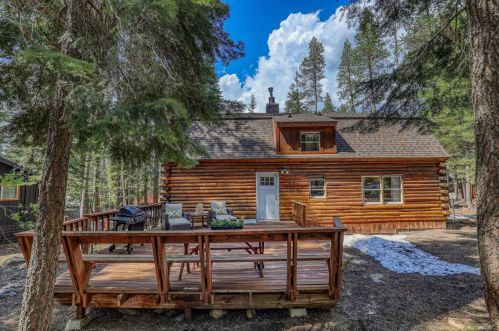 10691 Jeffrey Way, Truckee CA  96161-2518 exterior
