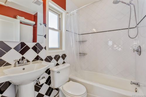 1575 Roslyn St, Denver CO  80220-1934 exterior