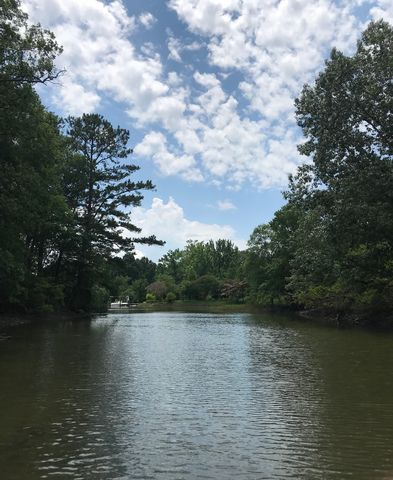 4518 Sterling Creek Rd, Zanoni, VA 23061-4514