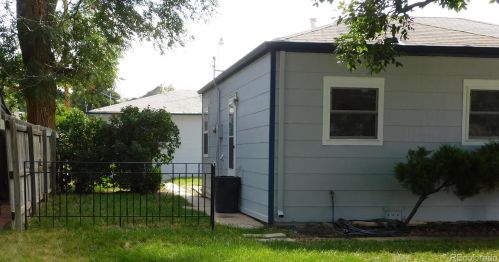 4686 Grant St, Englewood CO 80113-6824 exterior