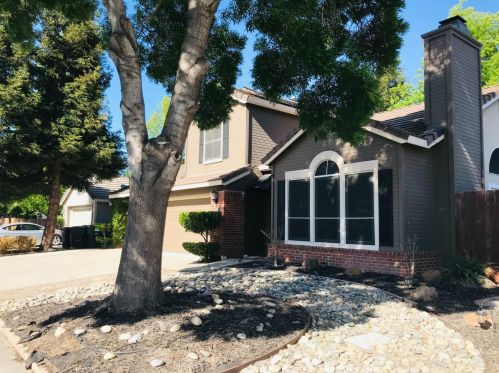 1912 Sunny Park Dr, Modesto, CA 95355-9712