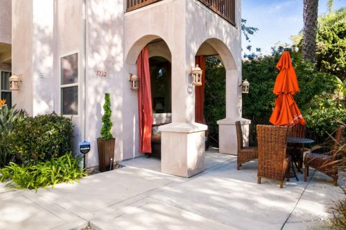 1732 Chalcedony St, San Diego, CA 92109-3201