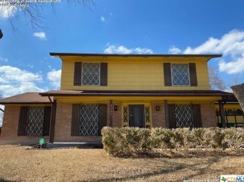 2131 Cedar Run Dr, San Antonio, TX 78245-1900