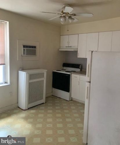 1432 12 St, Philadelphia PA 19147-4937 exterior