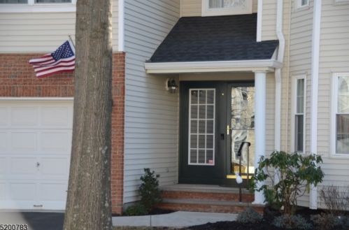 3 Firestone Dr, Annandale, NJ 08801-3208