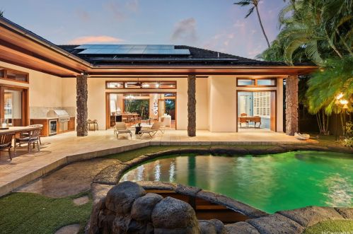 4451 Kolohala St, Honolulu HI  96816-4939 exterior