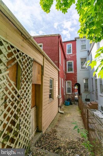 144 Juniata St, Lancaster PA  17602-4324 exterior