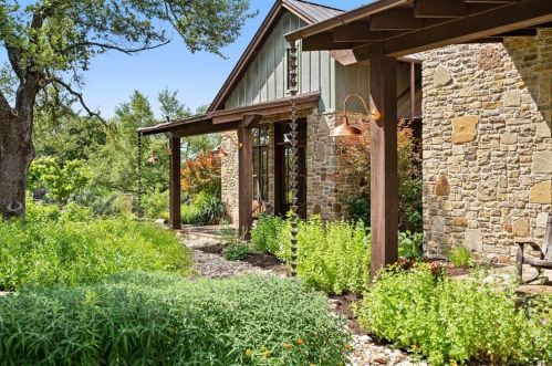 17837 Flagler Dr, Austin TX  78738-7630 exterior
