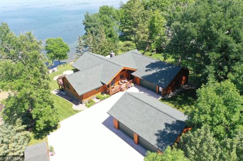 8714 Walker Bay Dr, Shingobee, MN 56484-2048