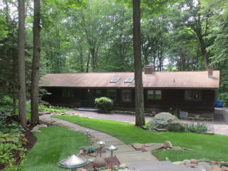23 Tallahatchie Dr, Wantage, NJ 07461-4215