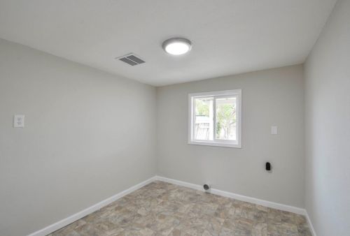 842 Vermont Ave, Los Banos CA 93635-3316 exterior