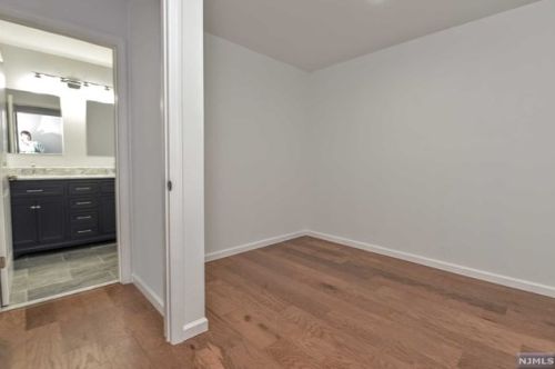 515 Anderson Ave, Wood-Ridge NJ  07075-2309 exterior