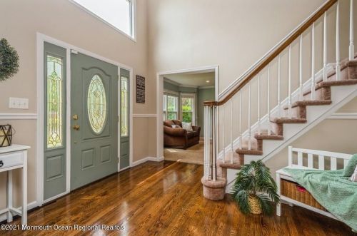 33 Sunny Woods Ln, Jackson Twp, NJ 08527-1148