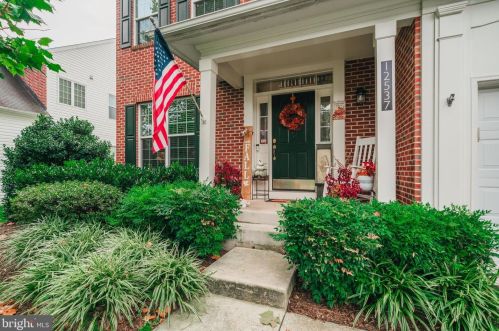 12537 Rickwood Ct, Bristow, VA 20136-6118