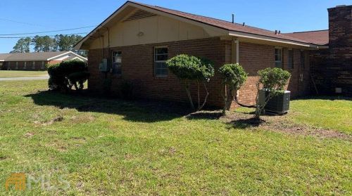 387 Lackawanna St, Baxley, GA 31513-6801