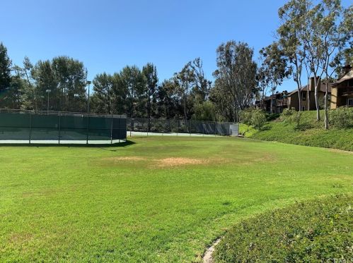 15 Sunrise, Irvine CA  92603-3719 exterior