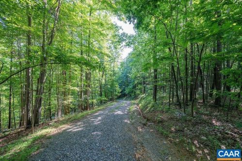 4805 Fox Mountain Rd, Crozet, VA 22932-1729