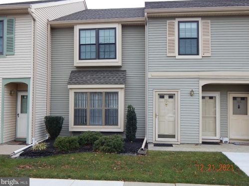 151 Wyndham Pl, Trenton NJ  08691-3130 exterior