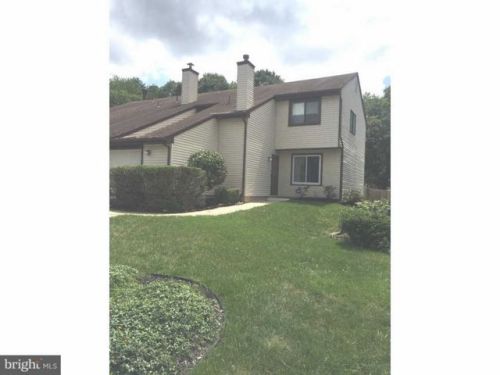 8 Dickenson Dr, Erial, NJ 08081-2401